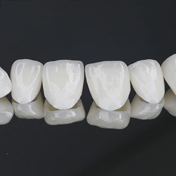 Зубы металлокерамика или цирконий
